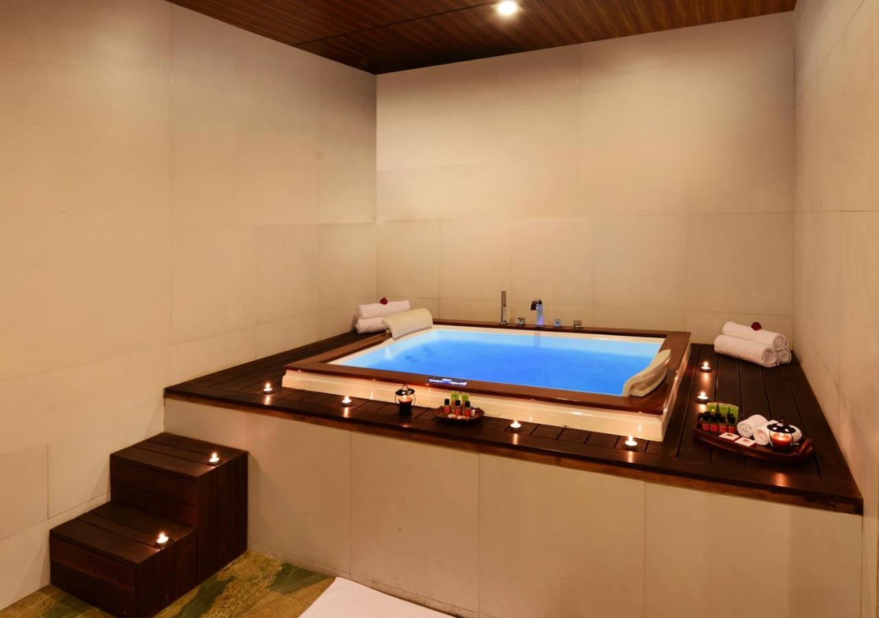 M B Greens Clarks Inn Moradabad Extérieur photo
