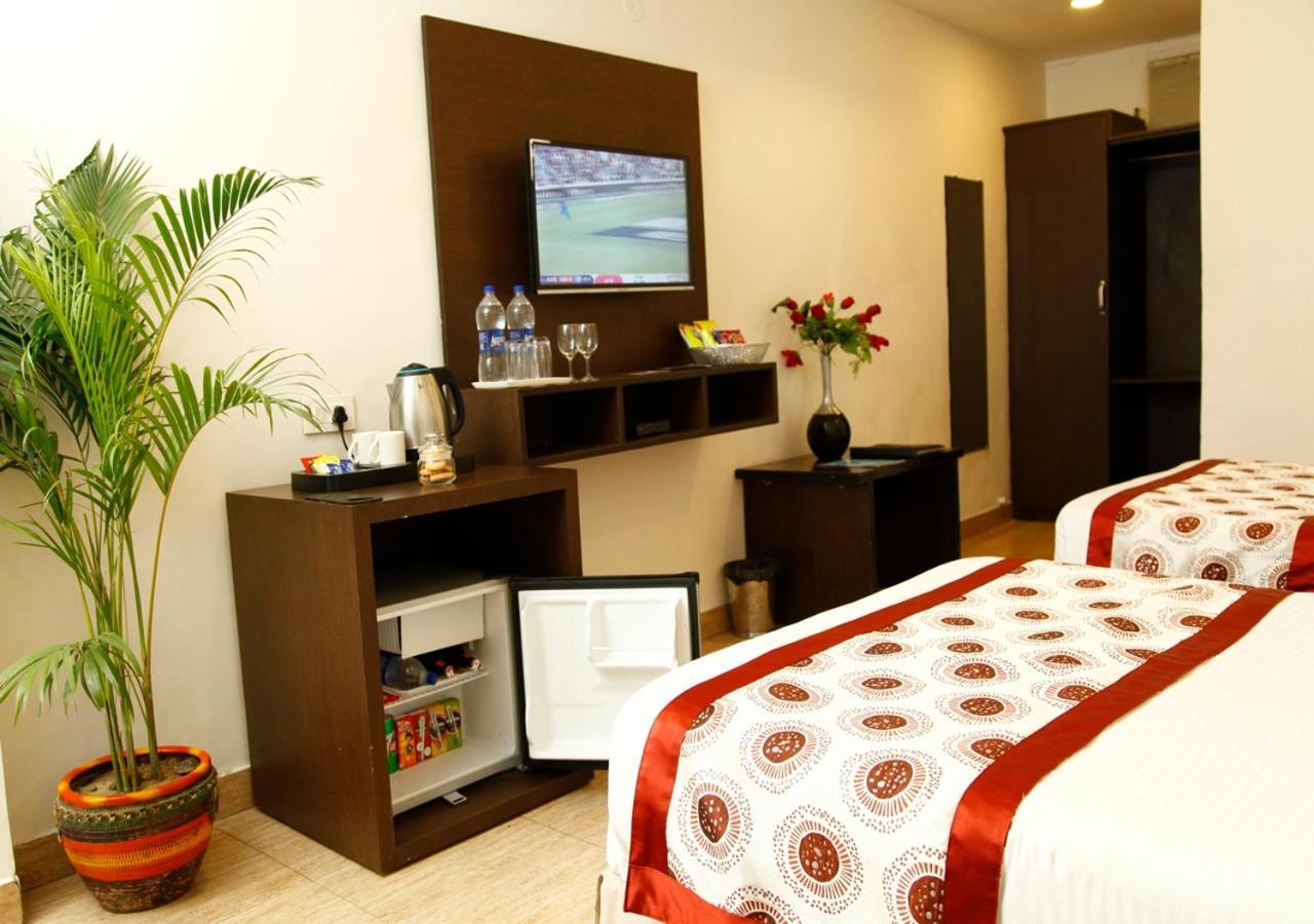 M B Greens Clarks Inn Moradabad Extérieur photo