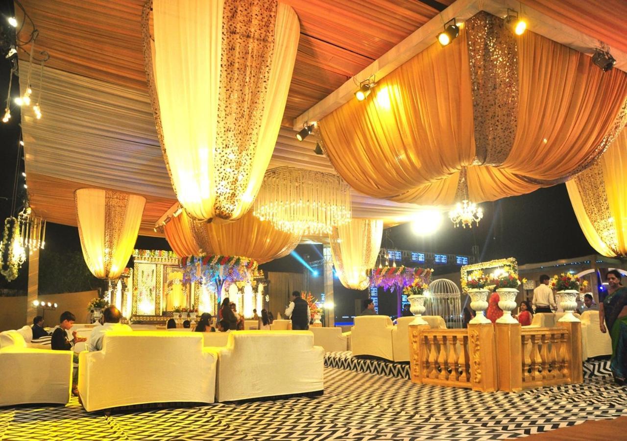 M B Greens Clarks Inn Moradabad Extérieur photo